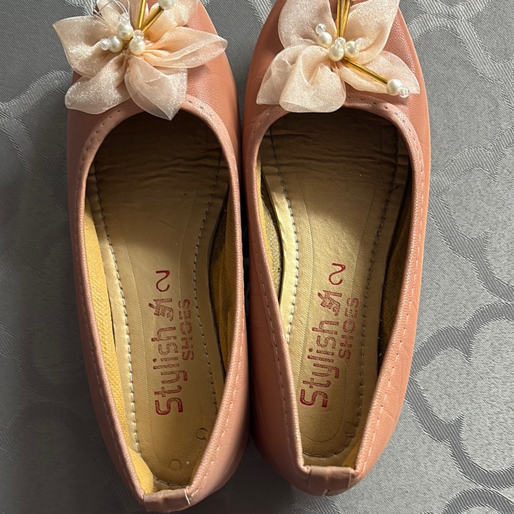 Women's Peach Flats with Floral Detail